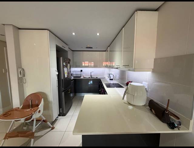 3 BEDROOM APARTMENT FOR SALE IN UMHLANGA CENTRAL